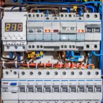 Importanța protecțiilor corecte în tabloul electric al unei locuințe